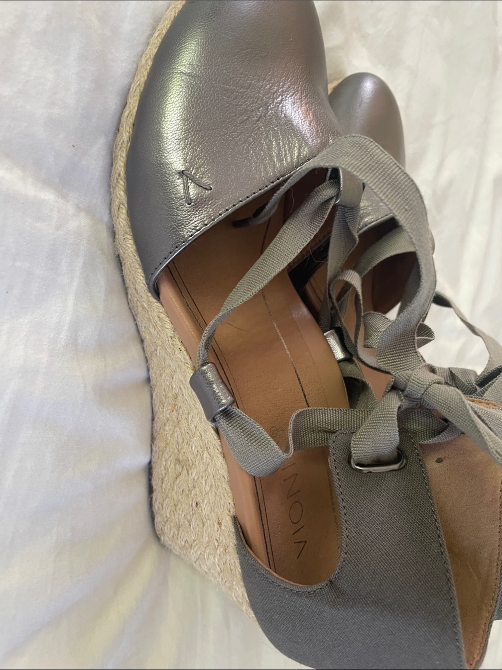 Vionic {FINAL REDUCTION} Sz 9 Kaitlyn Lace-Up Espadrille Wedge Sandals